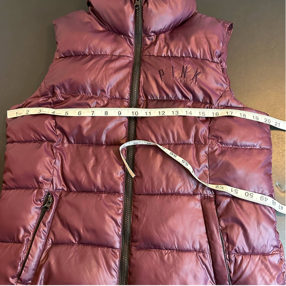 Victoria's Secret PINK Burgundy Puffer Vest size medium - Picture 4 of 8